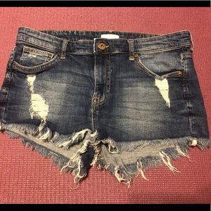 Cut-off denim shorts 💕3/$15 or 5/$25💕